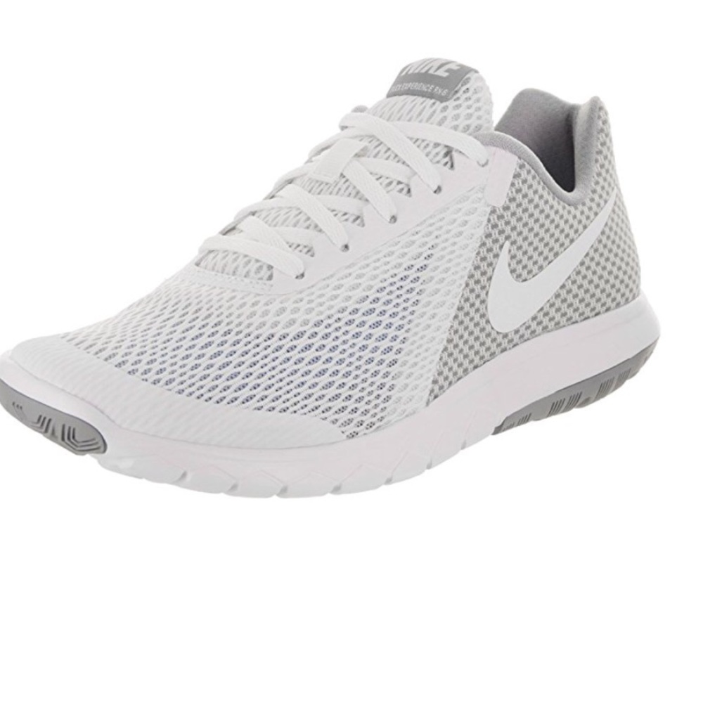white nike shoes